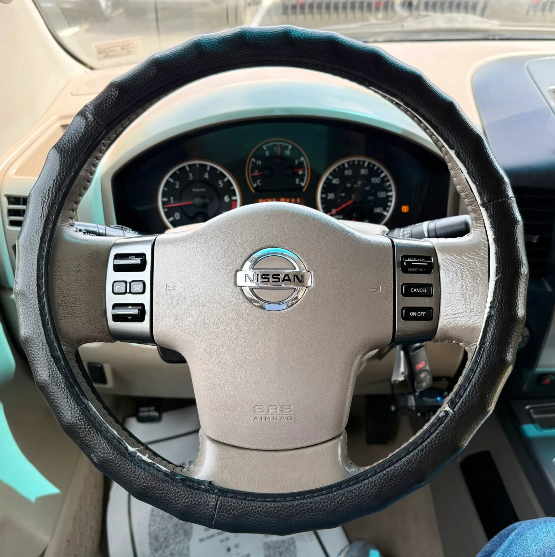 Used 2008 Nissan Titan SE AWD/4WD image 11