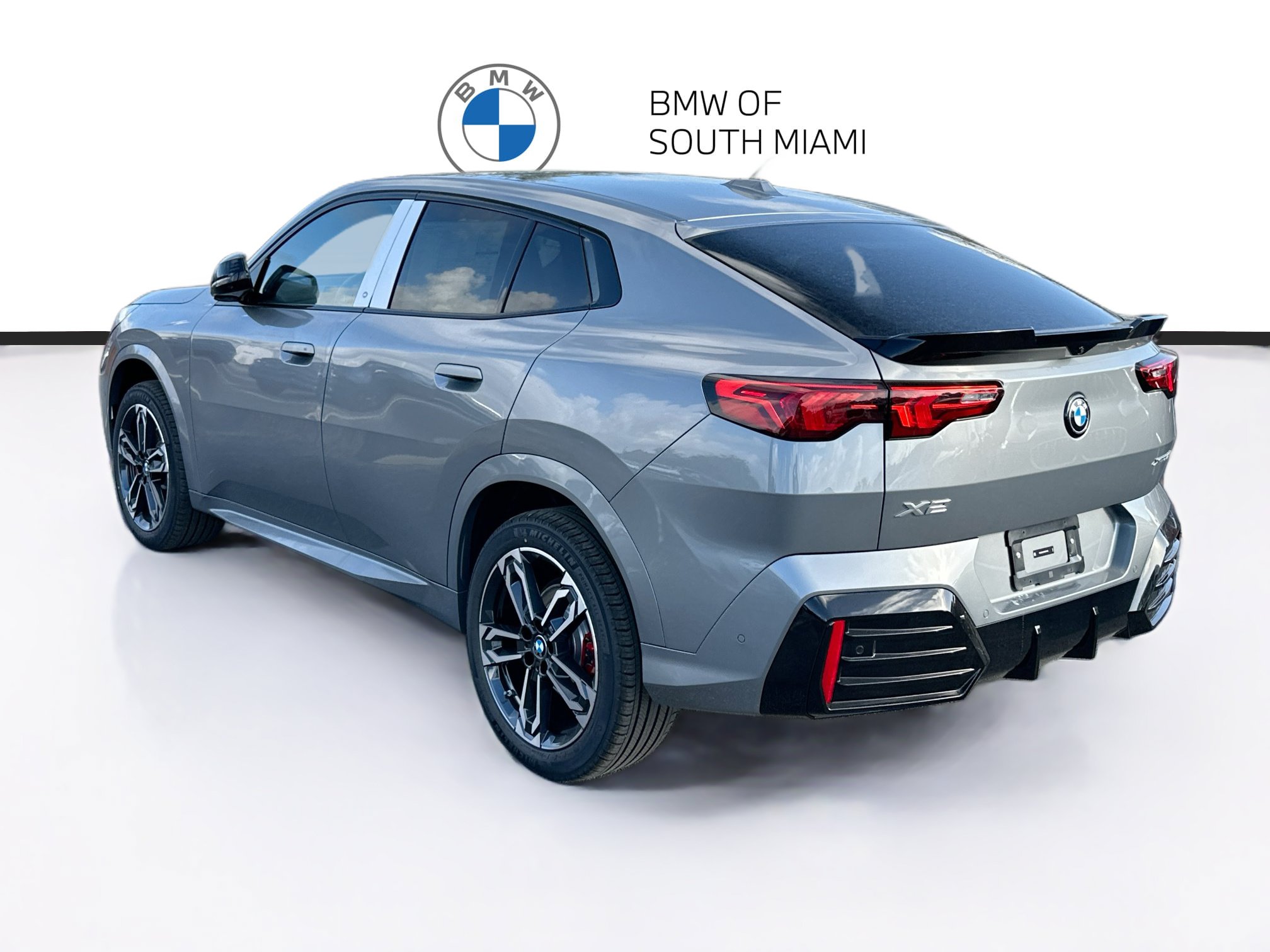 New 2026 BMW X2 xDrive28i w/ Technology Package AWD/4WD image 4