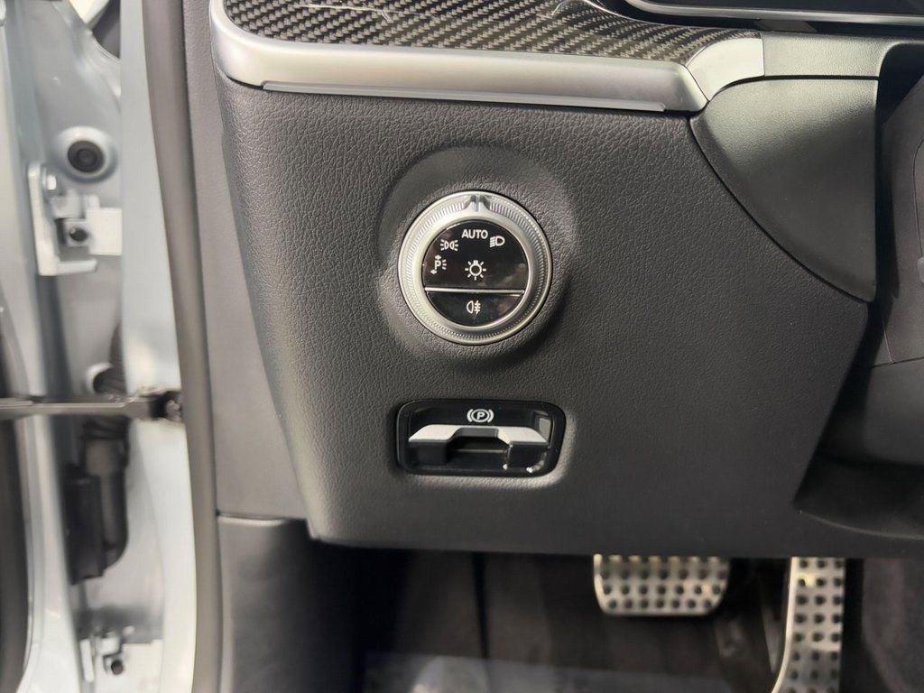 Used 2024 Mercedes-Benz C 63 AMG S image 11