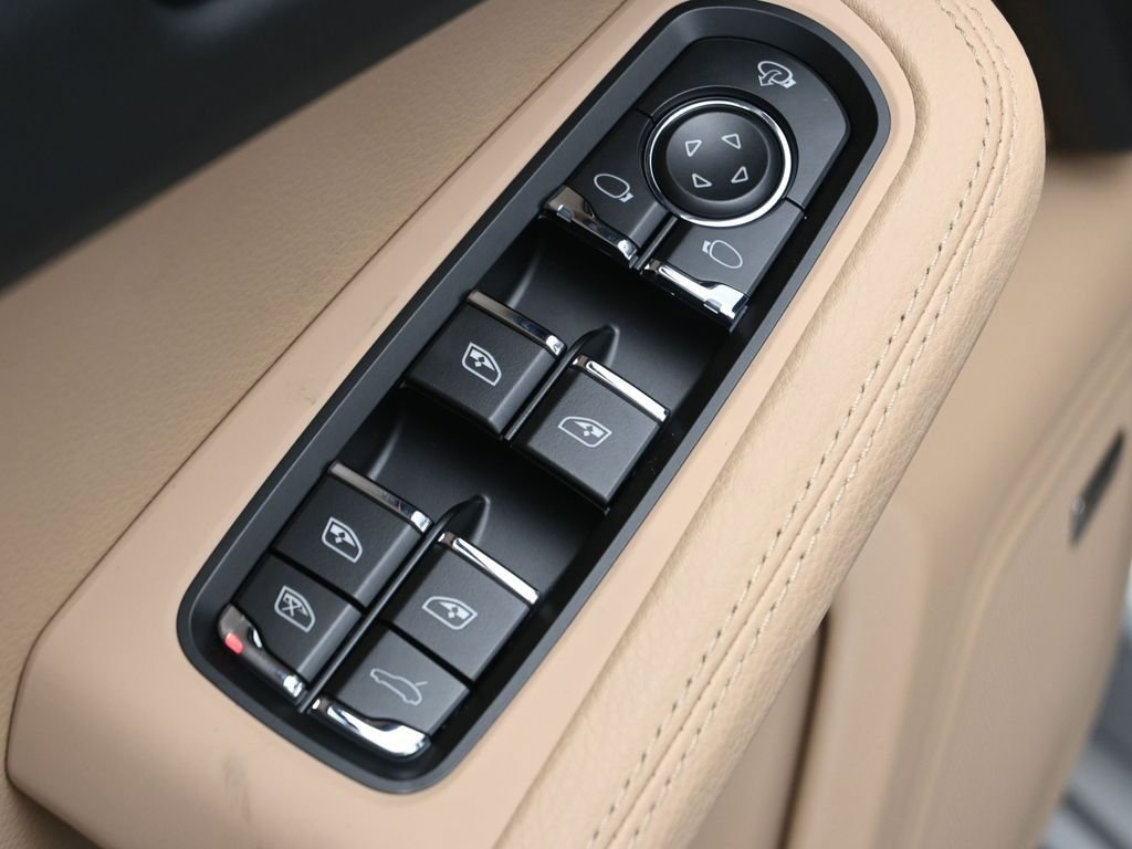 New 2026 Porsche Macan S image 9