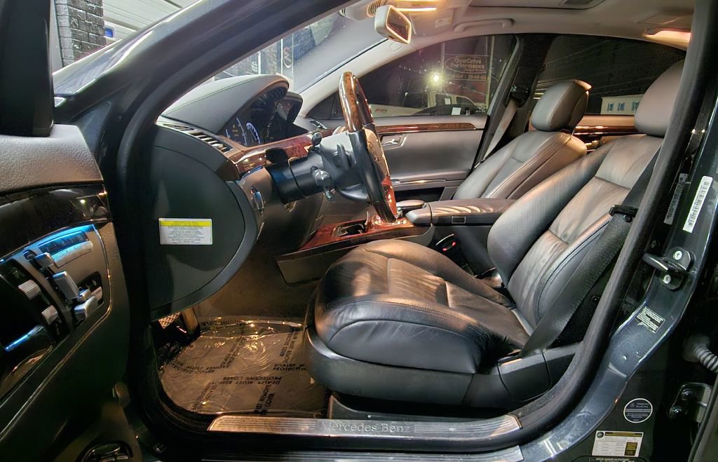 Used 2013 Mercedes-Benz S 550 4MATIC image 7