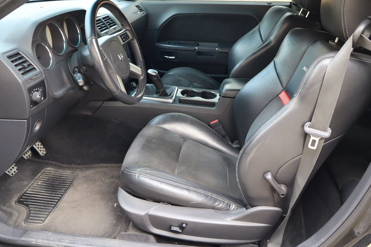Used 2009 Dodge Challenger SRT8 w/ SRT Option Group II RWD image 16