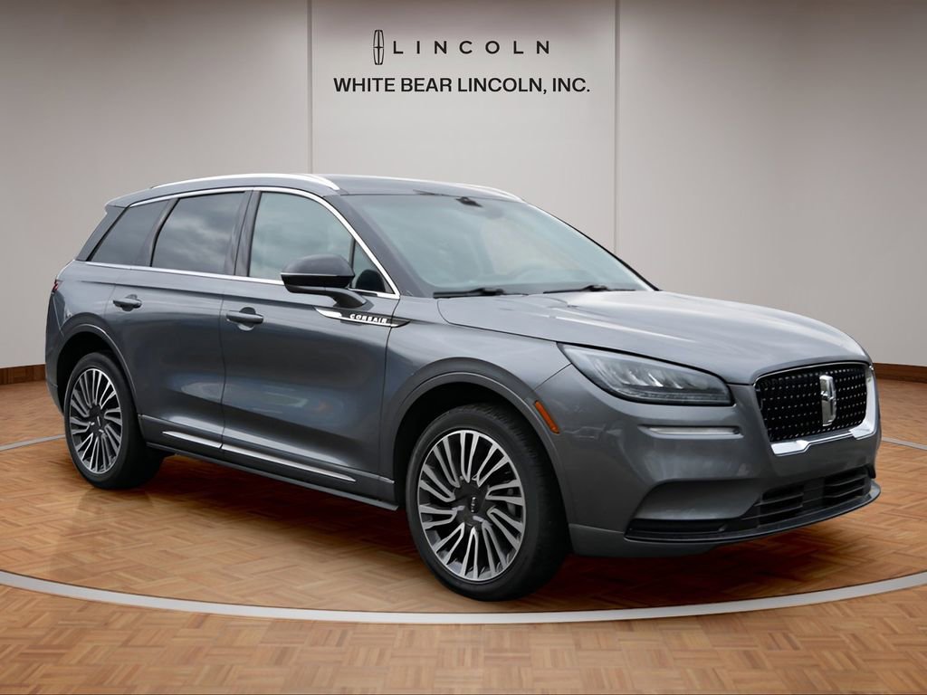 Used 2022 Lincoln Corsair Reserve w/ Sport Package image 3