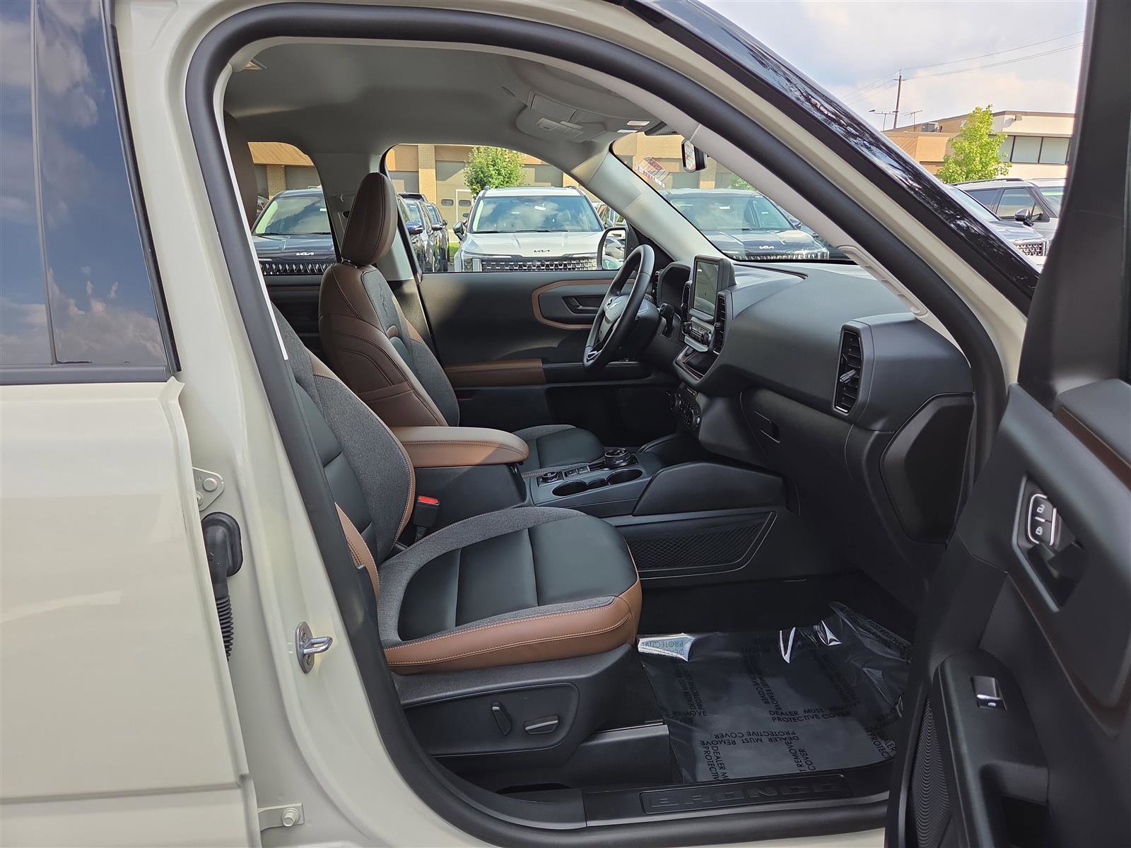 Used 2024 Ford Bronco Sport Outer Banks w/ Tech Package image 35