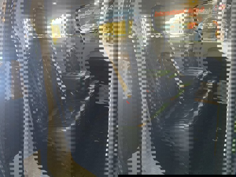 Used 2020 Chrysler Pacifica Touring-L image 15