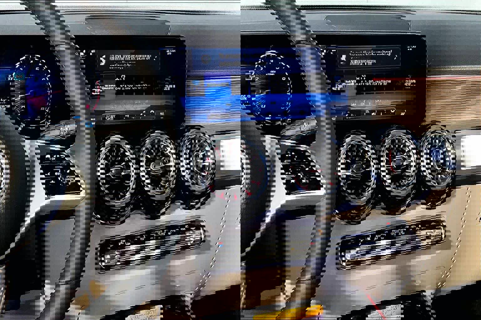 New 2026 Mercedes-Benz GLB 250 4MATIC image 8