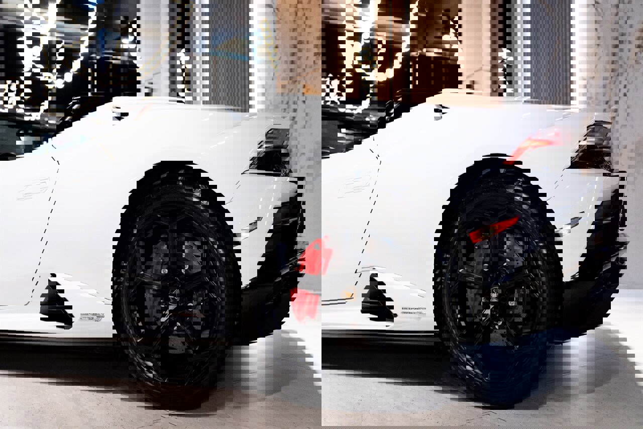 Used 2023 Lamborghini Huracan EVO image 17
