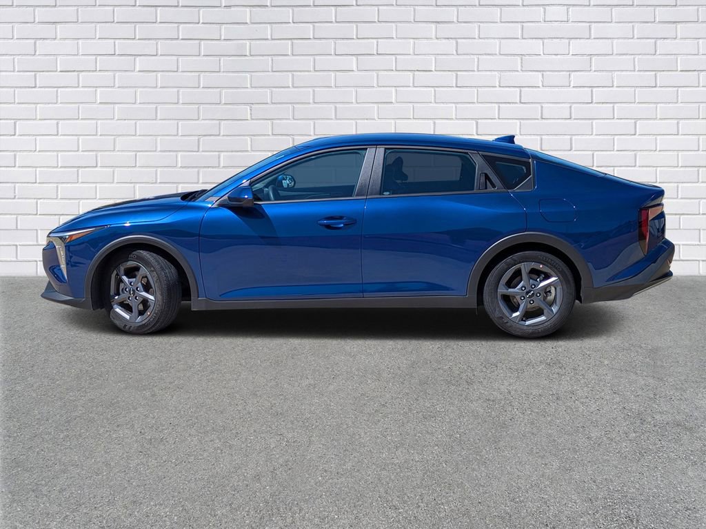 Used 2025 Kia K4 FWD image 2