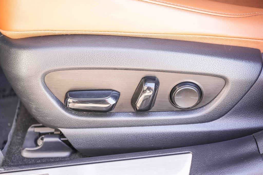 Used 2020 Lexus UX 200 w/ Accessory Package FWD image 22