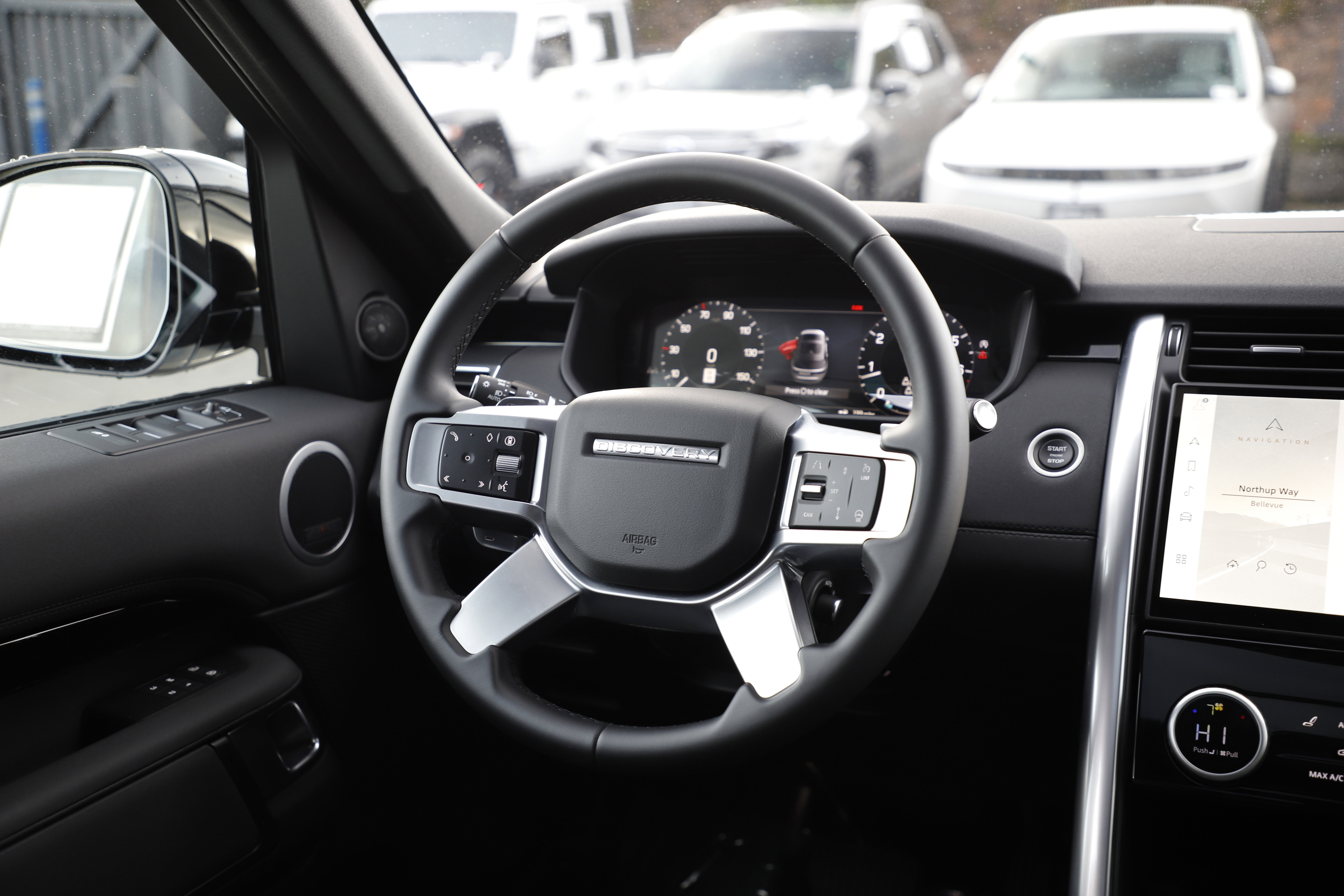 Certified 2025 Land Rover Discovery S image 19