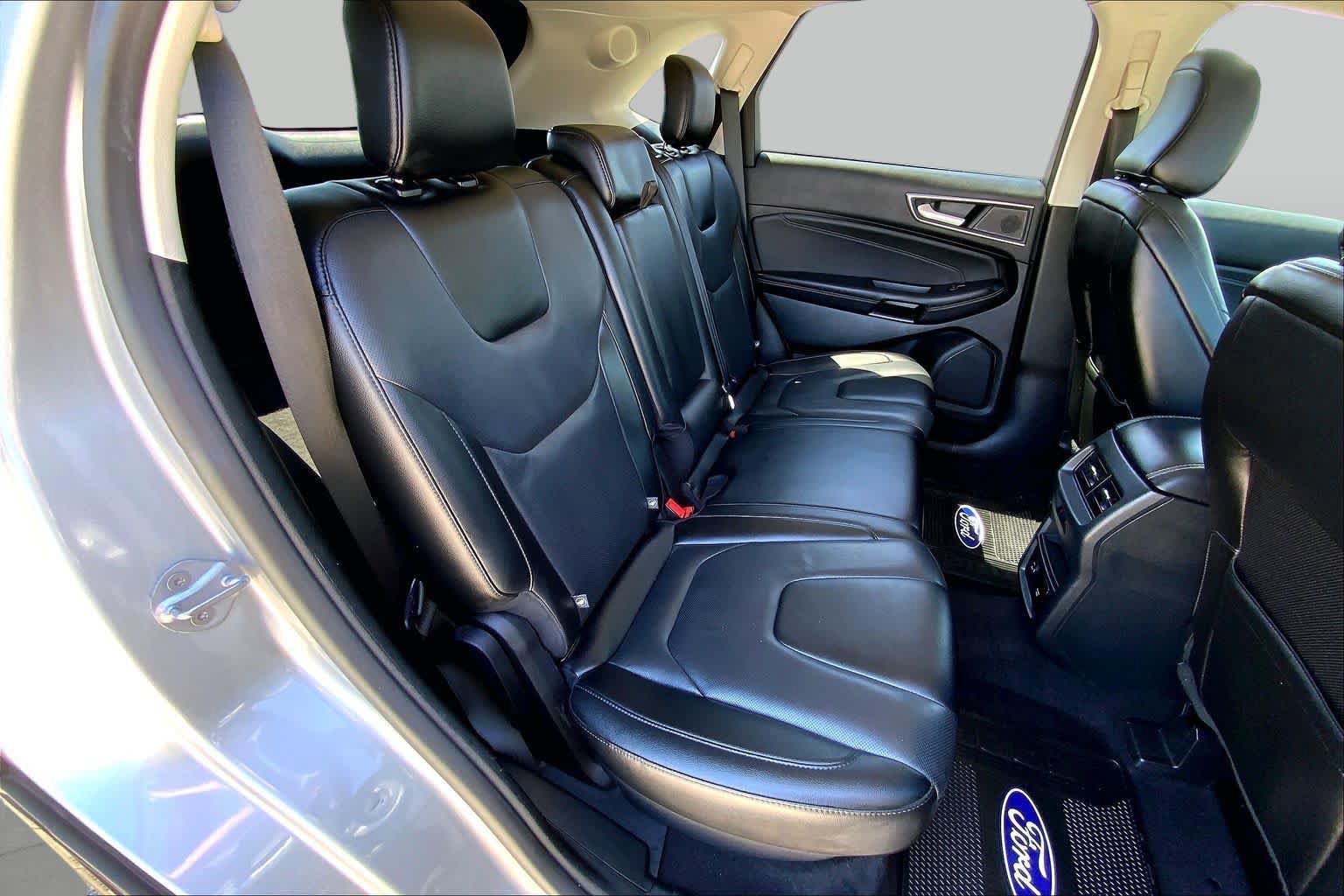 Used 2022 Ford Edge Titanium w/ Equipment Group 301A AWD/4WD image 20