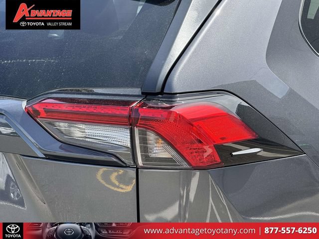 Used 2023 Toyota RAV4 LE AWD/4WD image 14