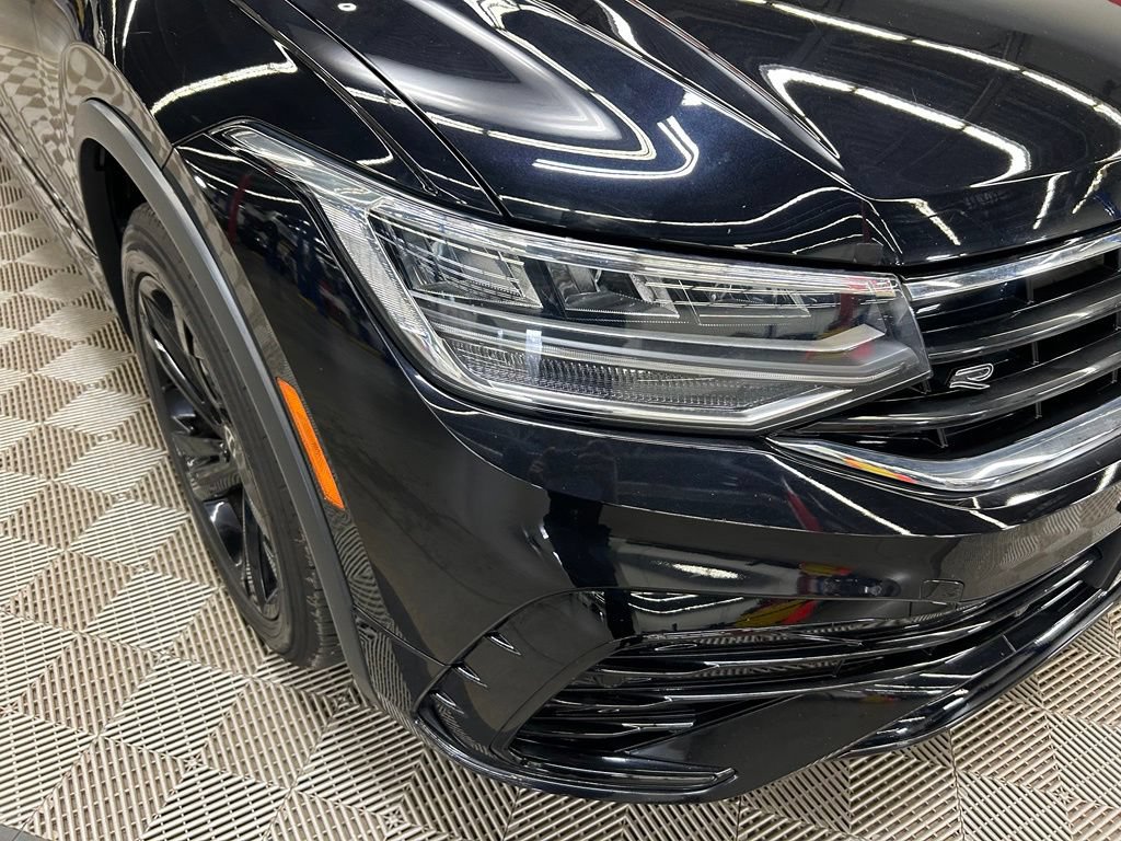 Used 2023 Volkswagen Tiguan SE R-Line AWD/4WD image 3