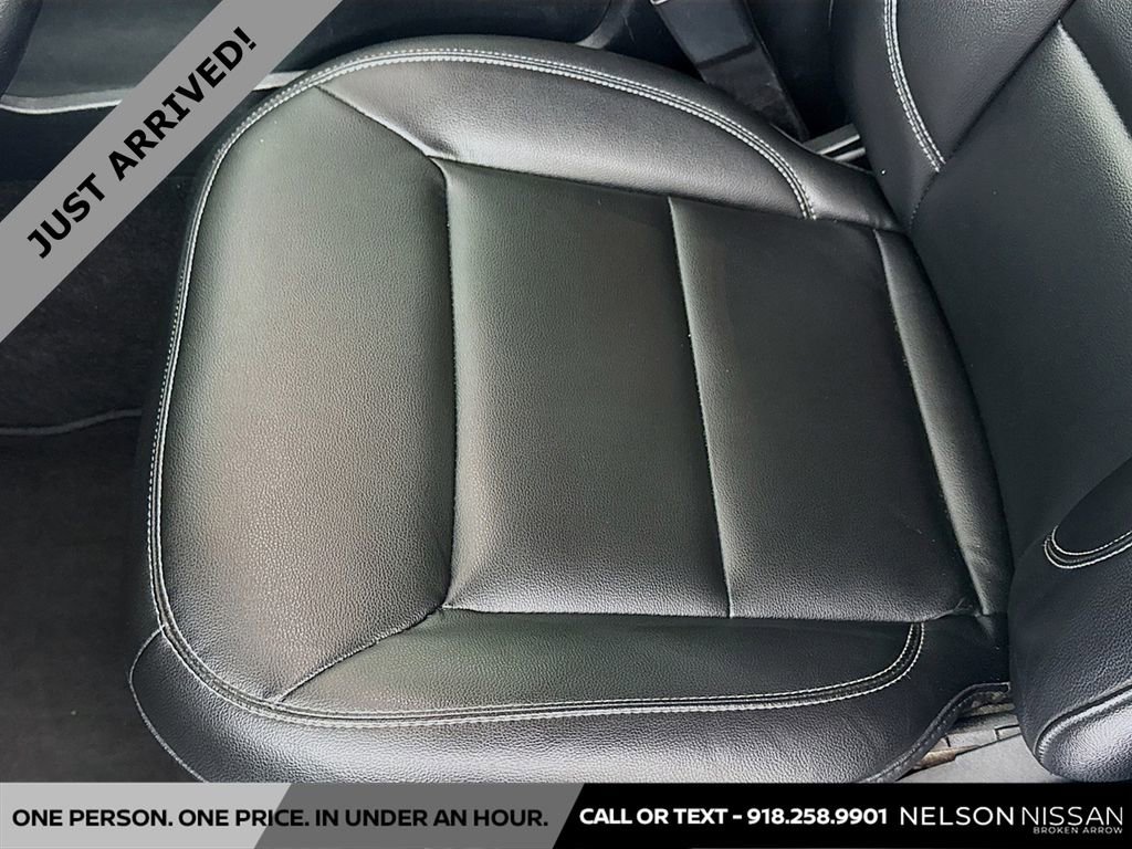 Used 2020 Ford Explorer XLT w/ Equipment Group 202A image 18