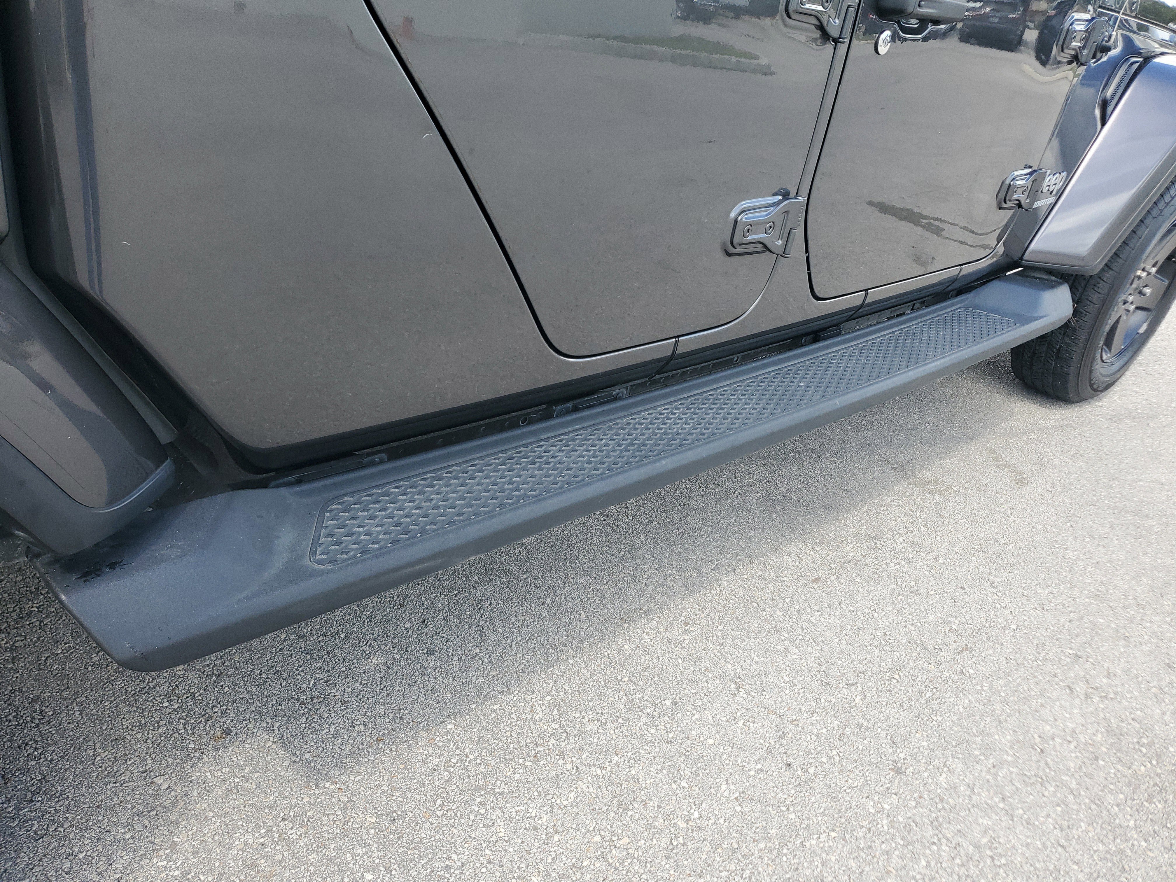 Used 2022 Jeep Gladiator Overland w/ Trailer Tow Package image 28