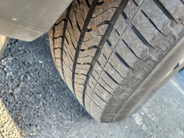 Used 2025 GMC Acadia Elevation image 23