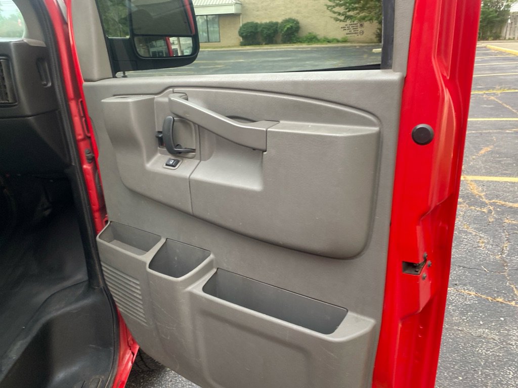 Used 2020 Chevrolet Express 2500 w/ Driver Convenience Package image 23