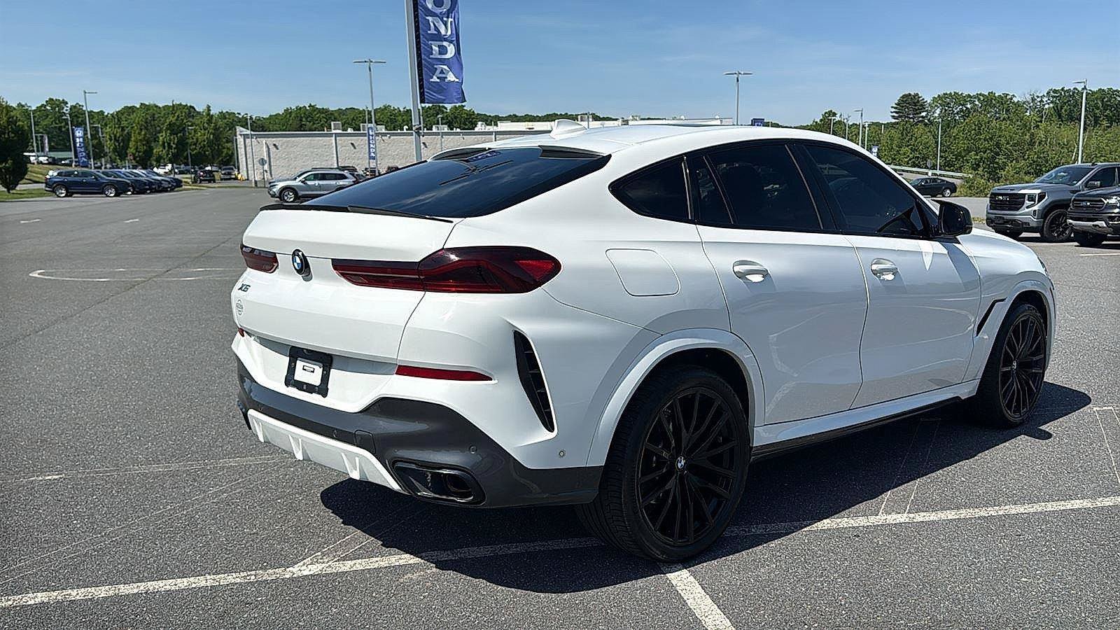 Used 2022 BMW X6 xDrive40i w/ Executive Package AWD/4WD image 5