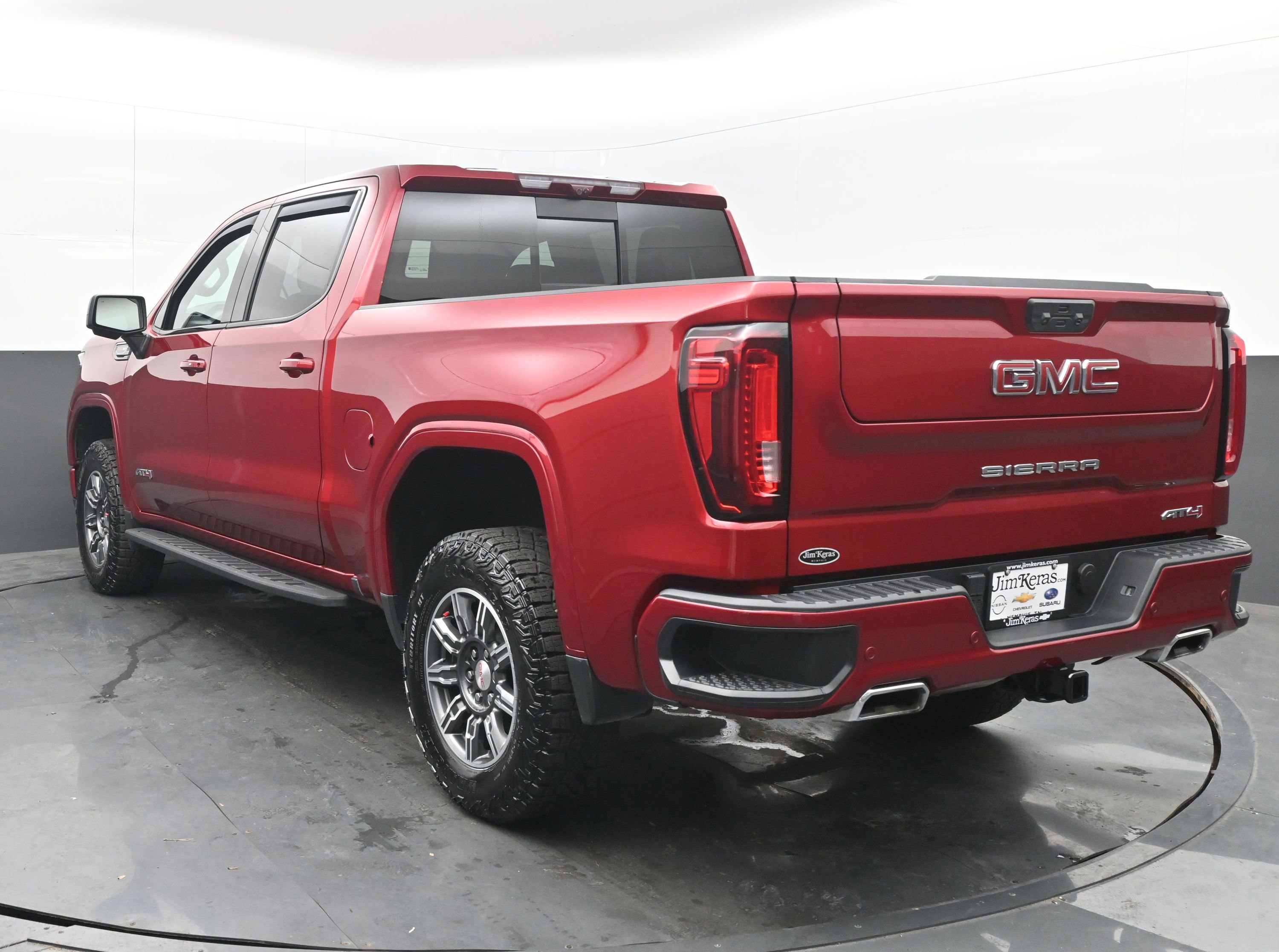 Used 2024 GMC Sierra 1500 AT4 w/ Technology Package image 8