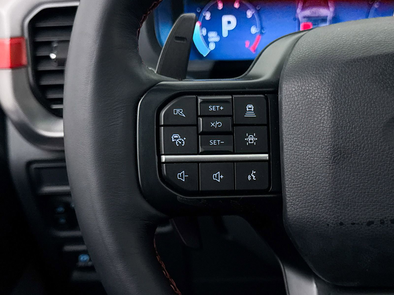 Used 2025 Ford F150 Raptor image 37