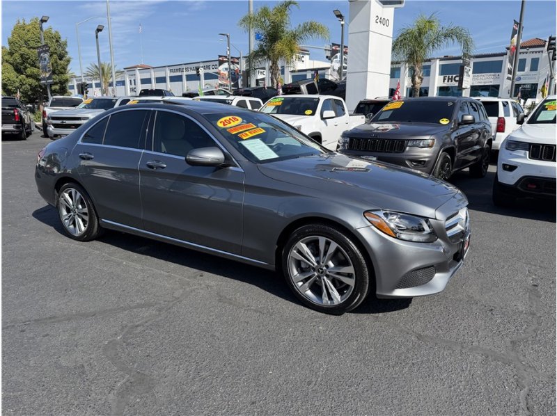 Used 2018 Mercedes-Benz C 300 Sedan w/ Premium Package image 8