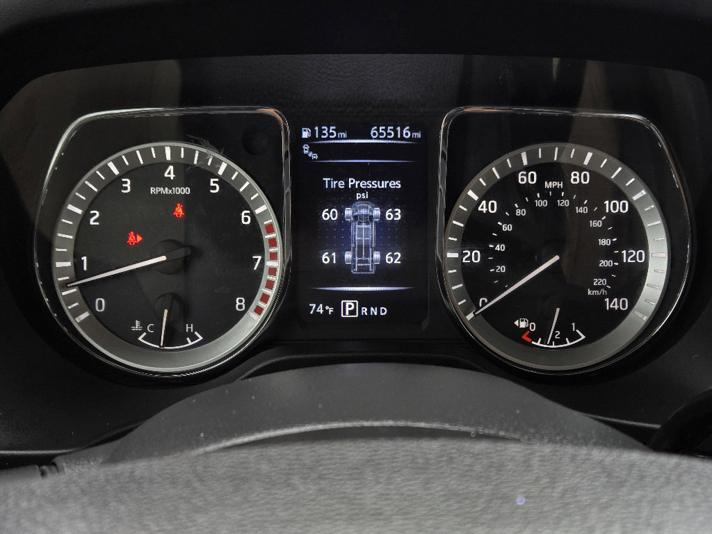 Used 2017 Nissan Titan SL image 6