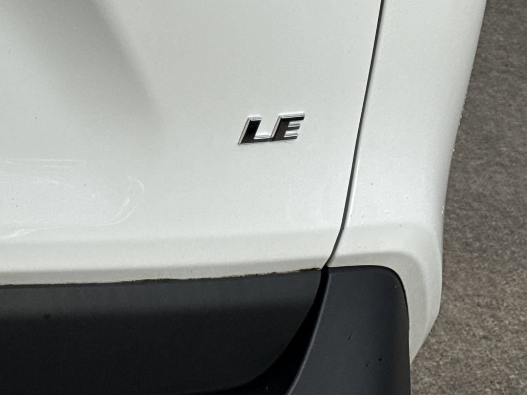 Used 2023 Toyota RAV4 LE FWD image 11