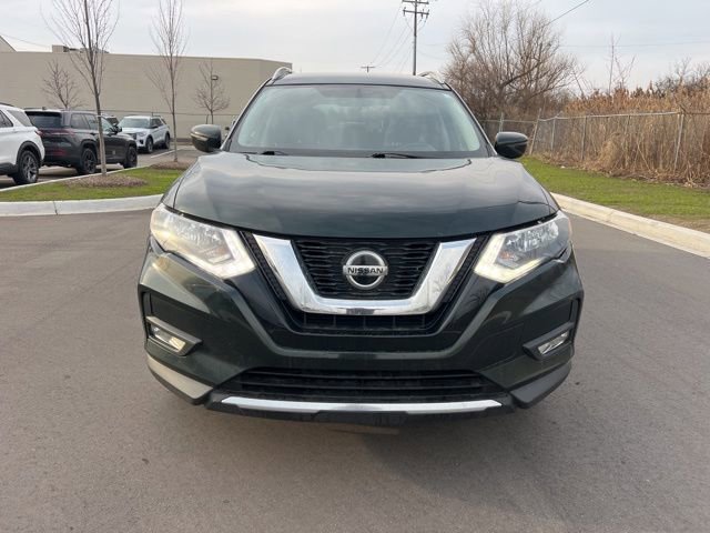 Used 2018 Nissan Rogue SV image 2