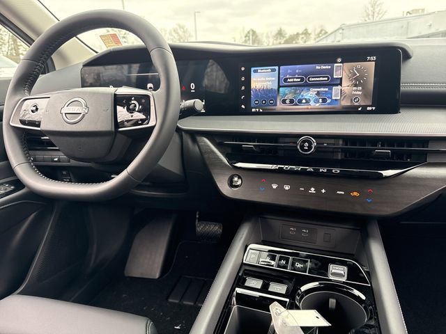 Certified 2025 Nissan Murano SV image 3