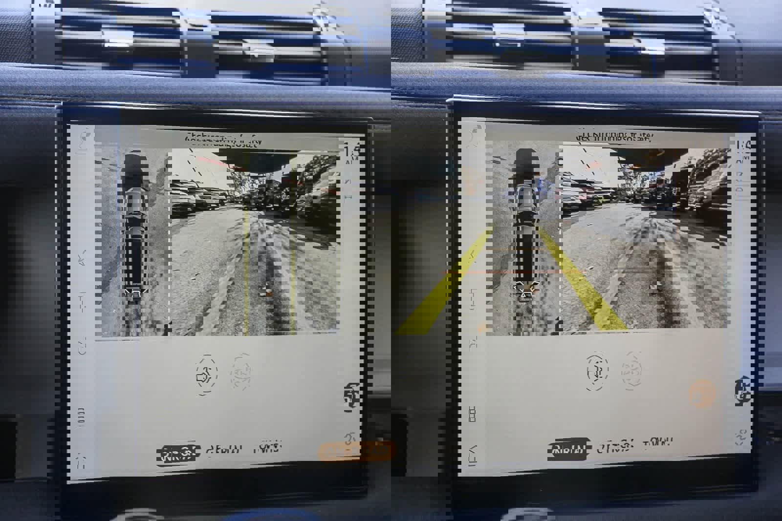 Used 2023 Land Rover Defender 130 SE image 25