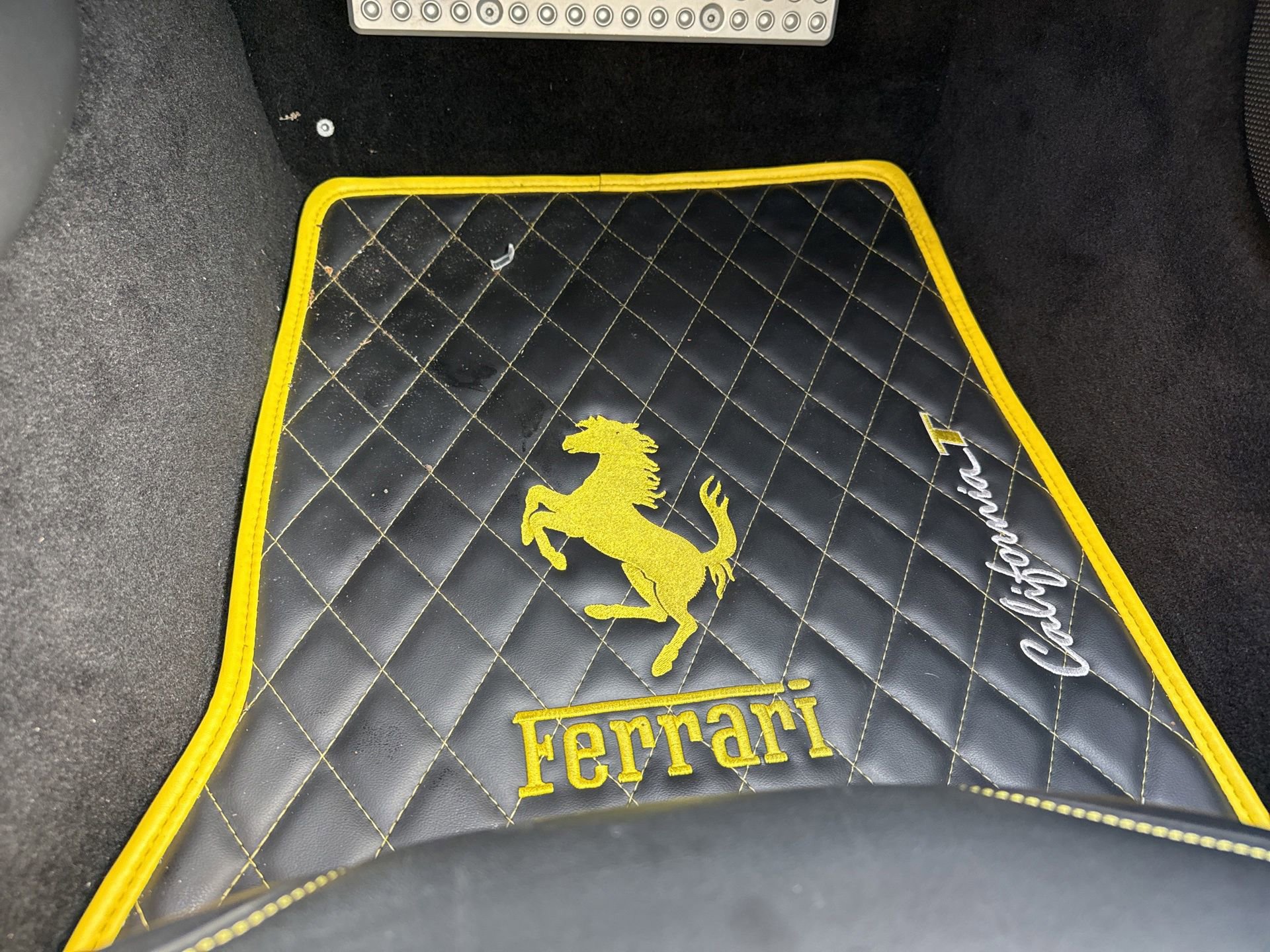Used 2016 Ferrari California T RWD image 31