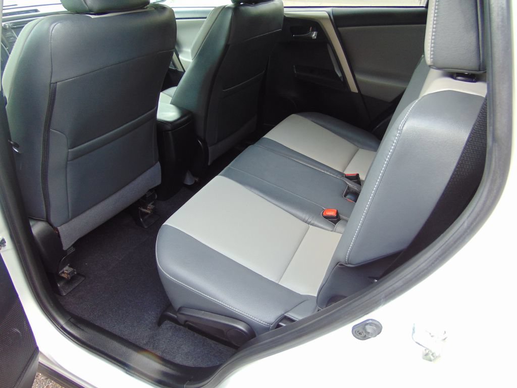 Used 2014 Toyota RAV4 Limited AWD/4WD image 3