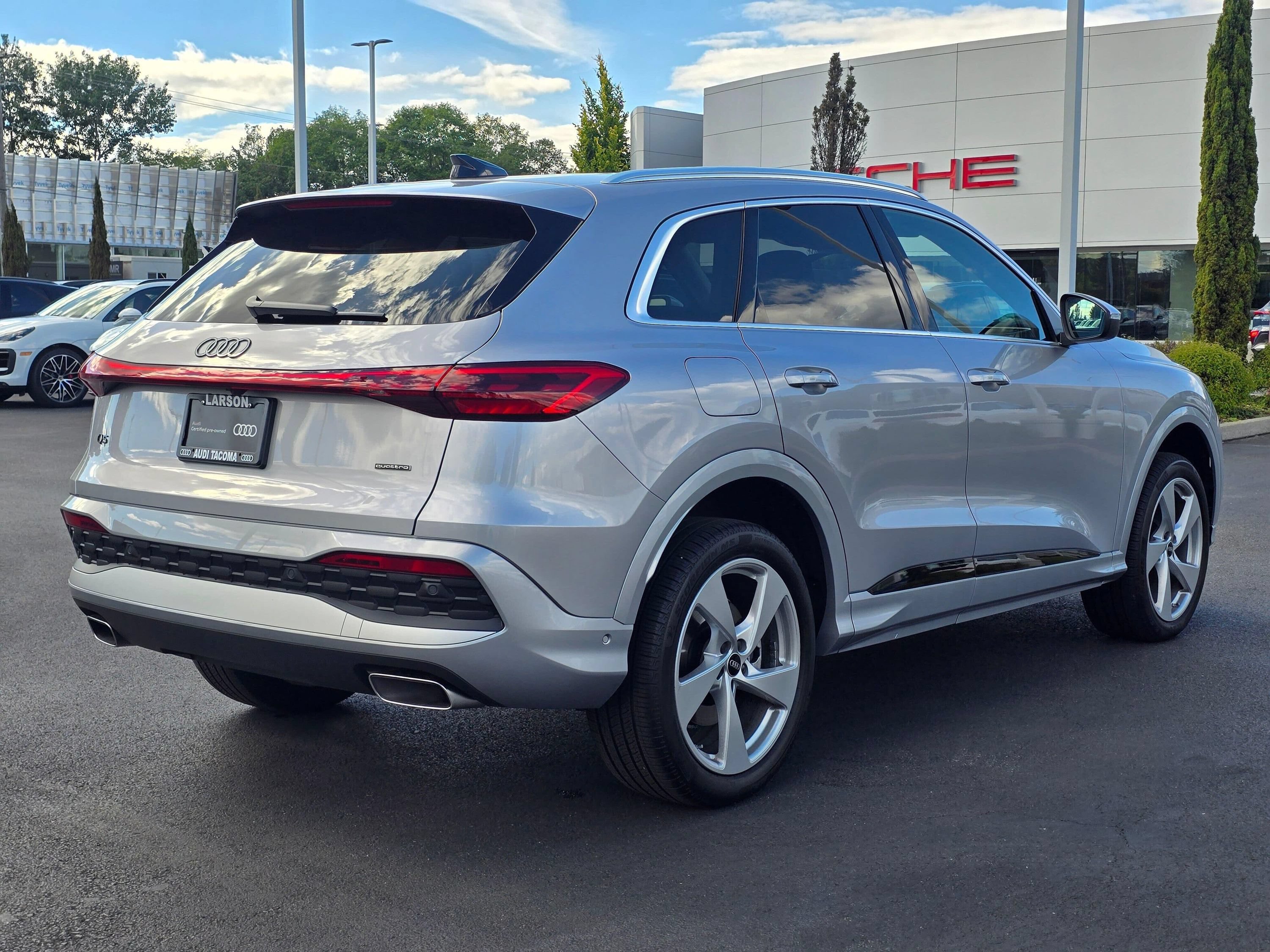 Used 2020 Audi Q8 Prestige w/ Prestige Package AWD/4WD image 5