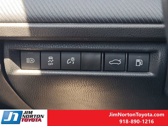 Used 2025 Toyota Camry SE FWD image 23