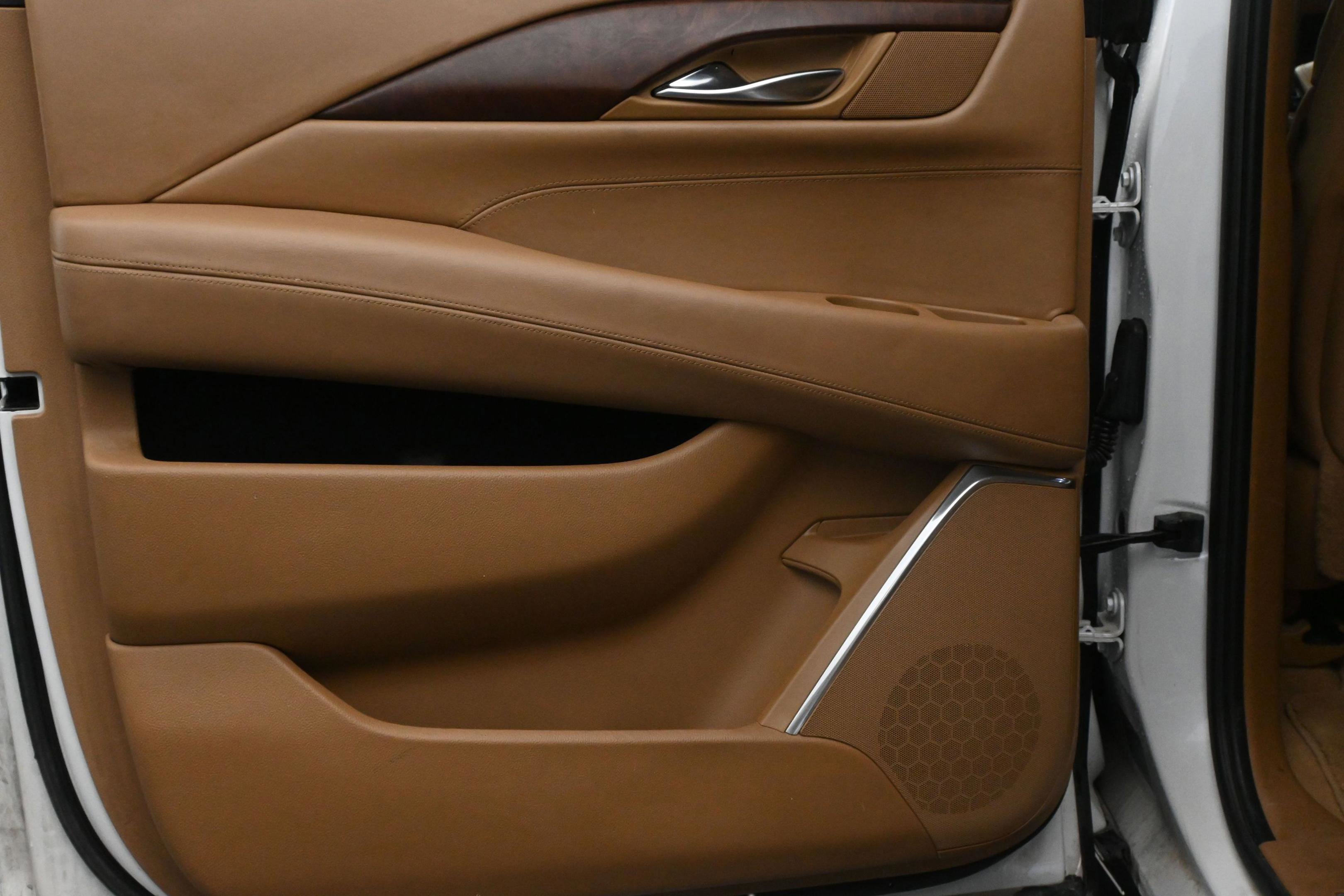 Used 2016 Cadillac Escalade ESV Platinum AWD/4WD image 12