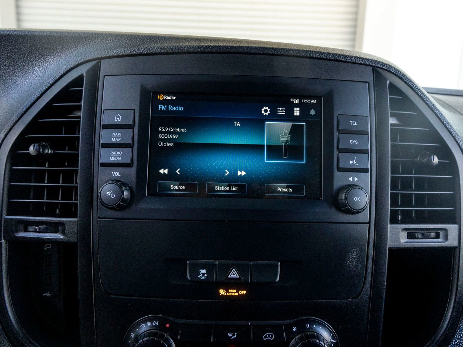 Used 2022 Mercedes-Benz Metris image 17