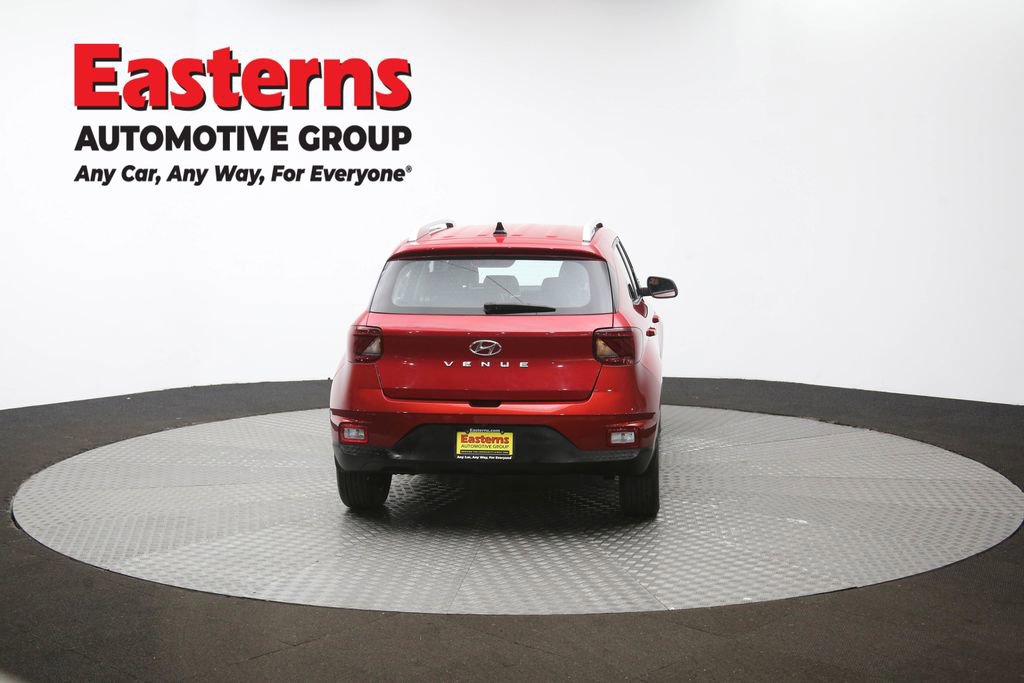 Used 2022 Hyundai Venue Limited image 36