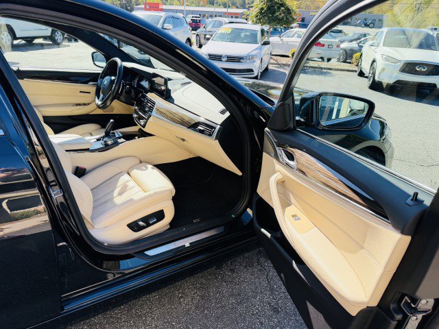 Used 2019 BMW 540i image 18