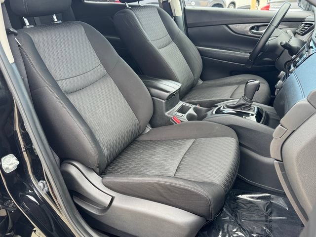 Used 2020 Nissan Rogue SV FWD image 11