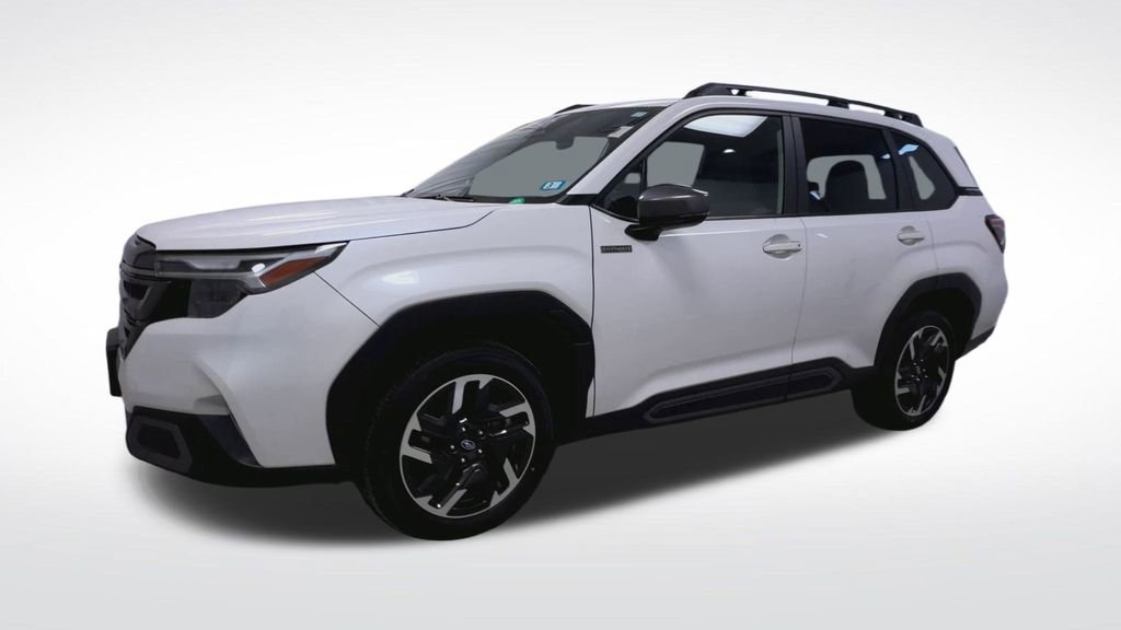 Certified 2025 Subaru Forester Limited image 5