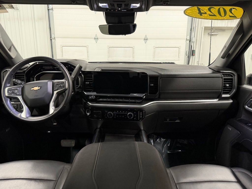 Certified 2024 Chevrolet Silverado 2500 LTZ w/ LTZ Premium Package image 25