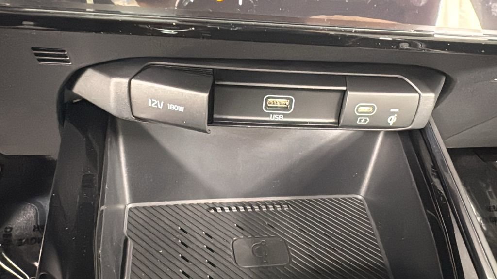 New 2025 Kia Niro EX image 27