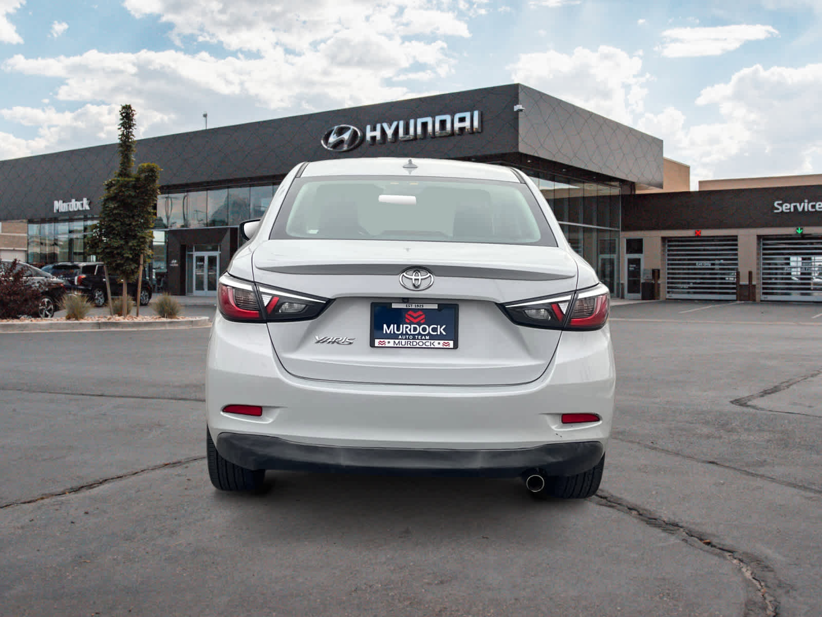 Used 2019 Toyota Yaris LE image 4