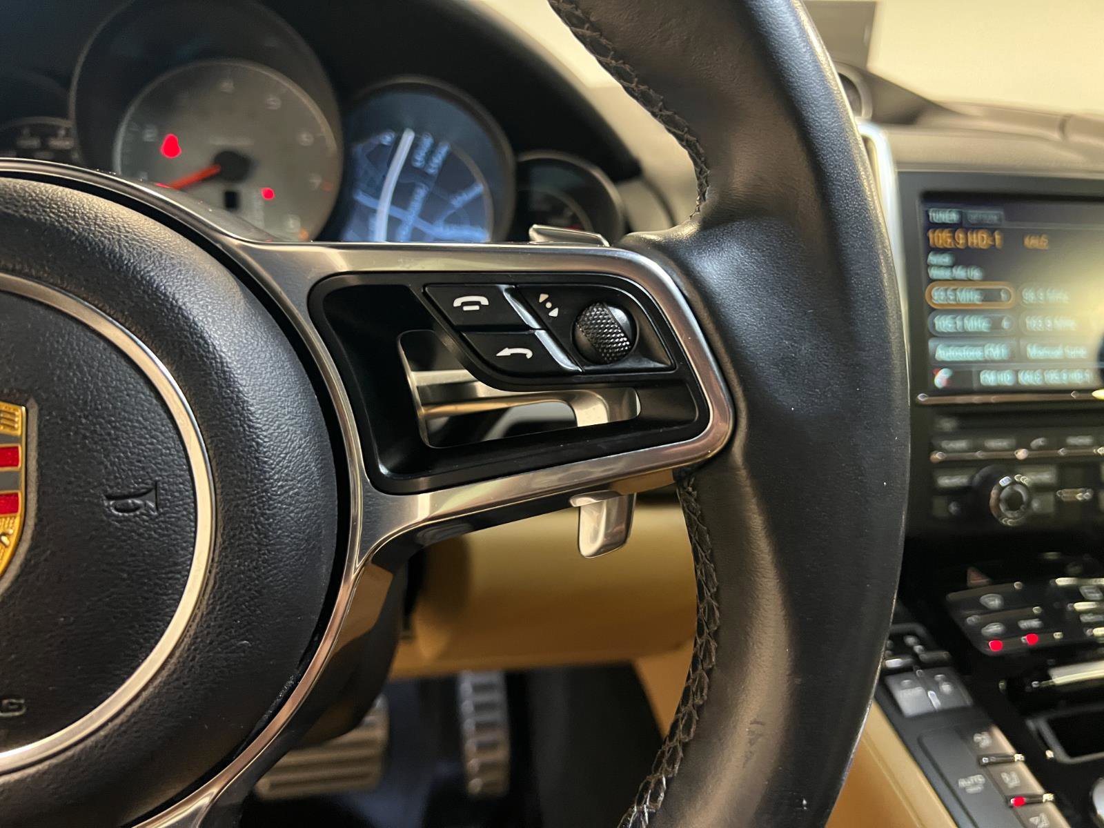 Used 2016 Porsche Cayenne S AWD/4WD image 14