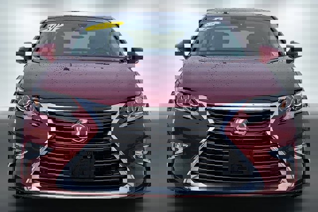 Used 2016 Lexus ES 350 w/ Luxury Package w/Wood Trim image 2