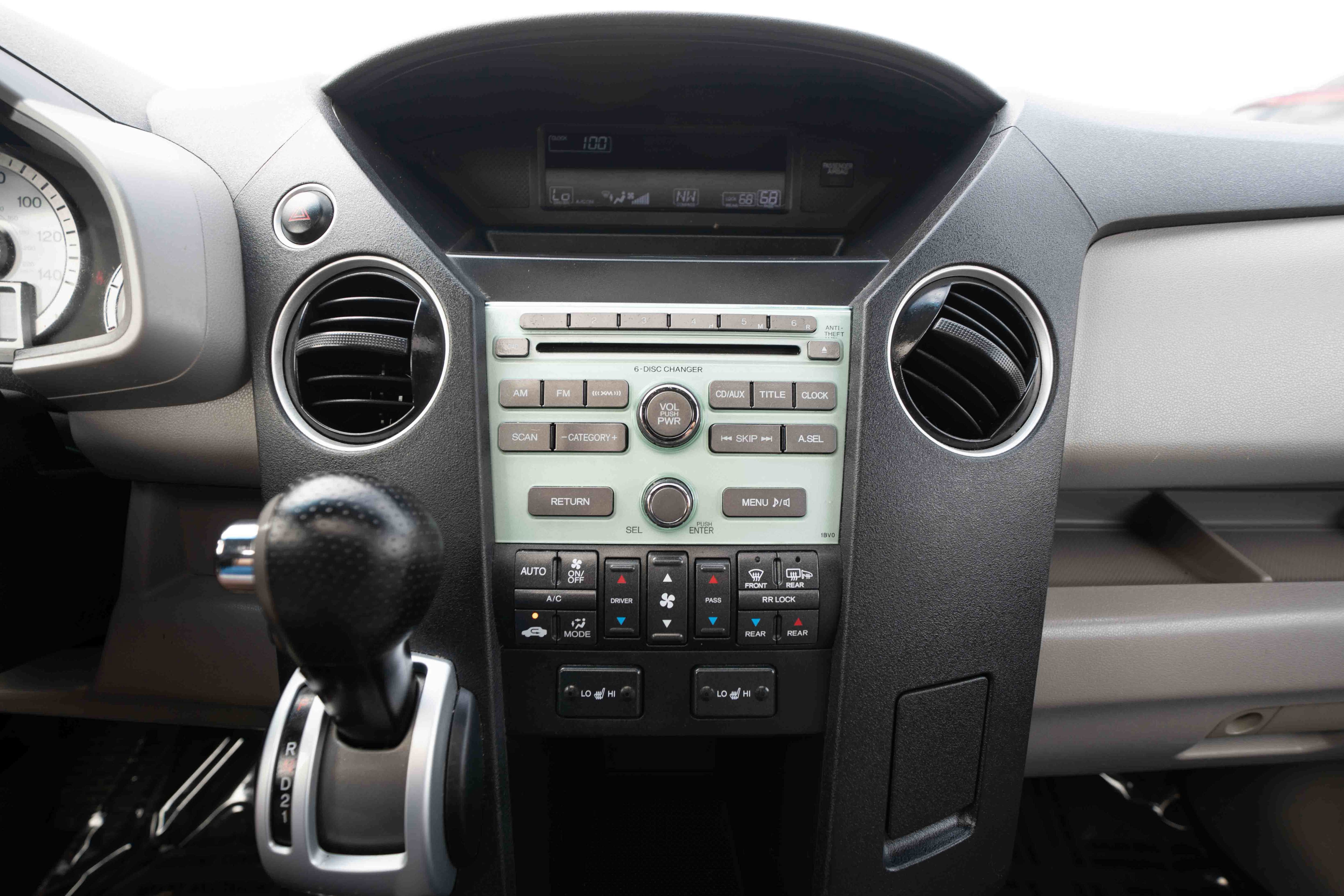 Used 2010 Honda Pilot EX-L image 17