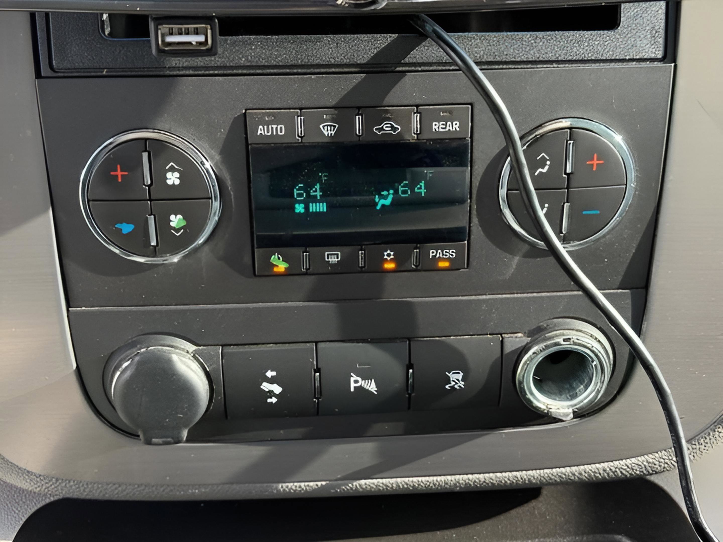 Used 2011 Chevrolet Tahoe LT w/ Luxury Package image 25