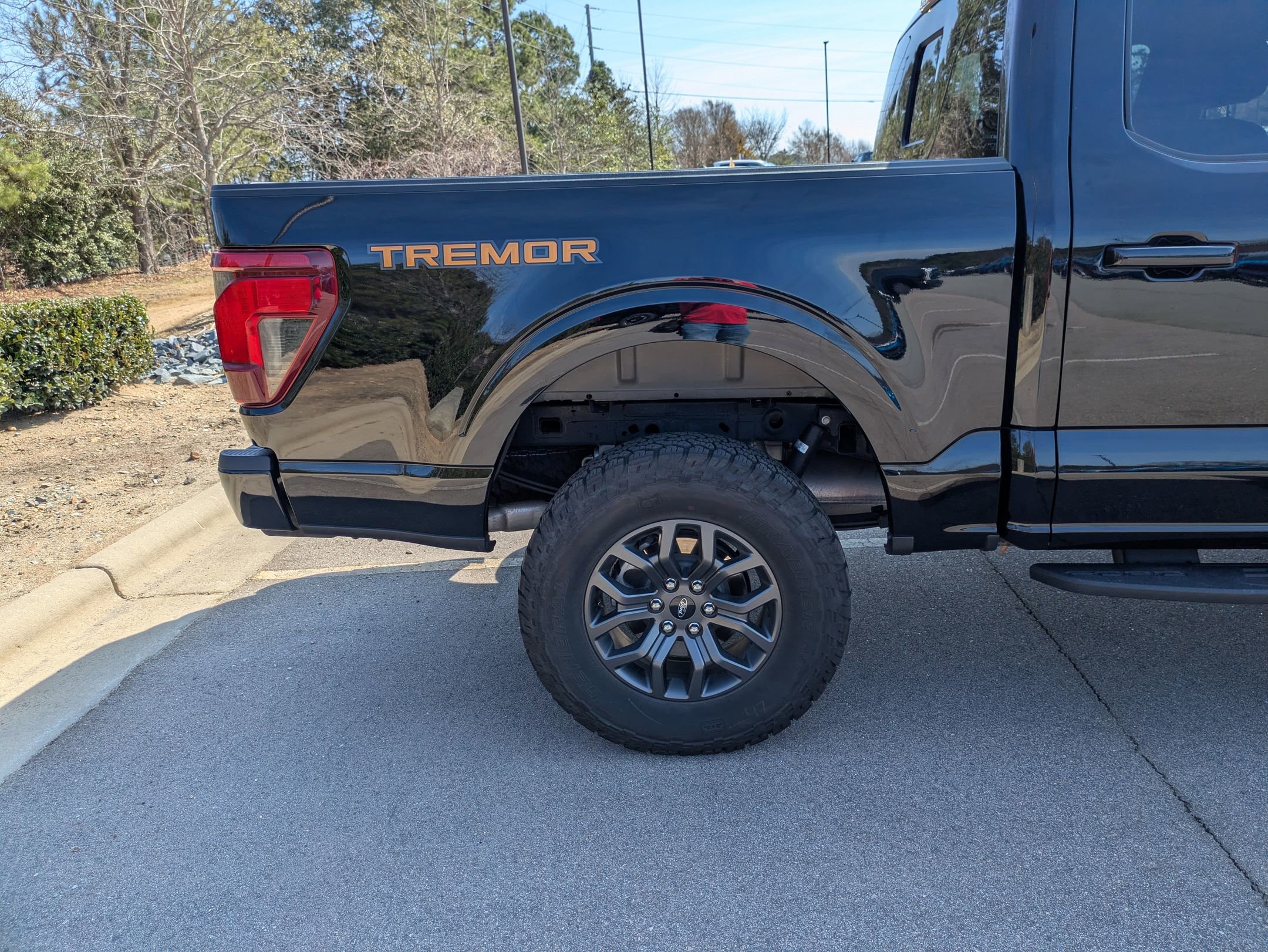 Certified 2025 Ford F150 Tremor w/ Bed Utility Package image 39