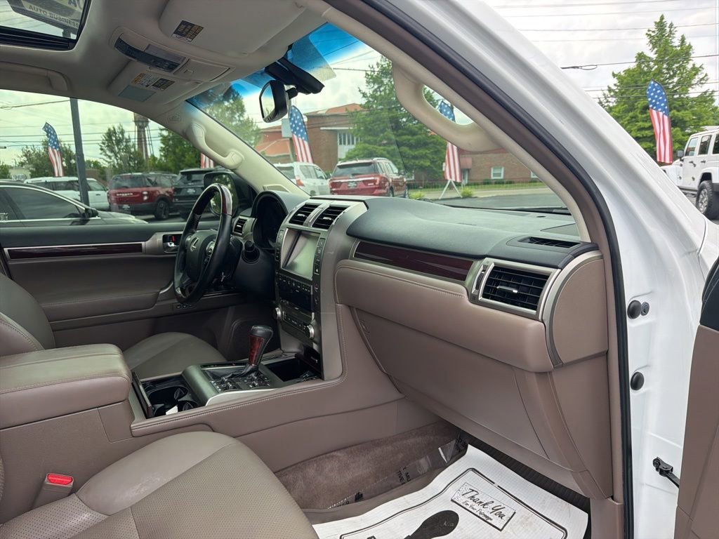 Used 2018 Lexus GX 460 Luxury w/ Preferred Accessory Package AWD/4WD image 29