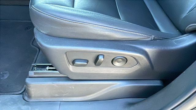 Used 2025 Chevrolet Suburban Z71 AWD/4WD image 30
